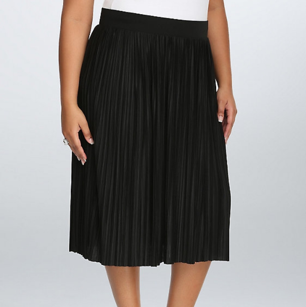 NWT - Torrid - Pleated Midi A-line Skirt